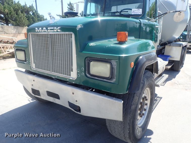 image for item DG2260 2001 Mack RD690S  ready mix truck