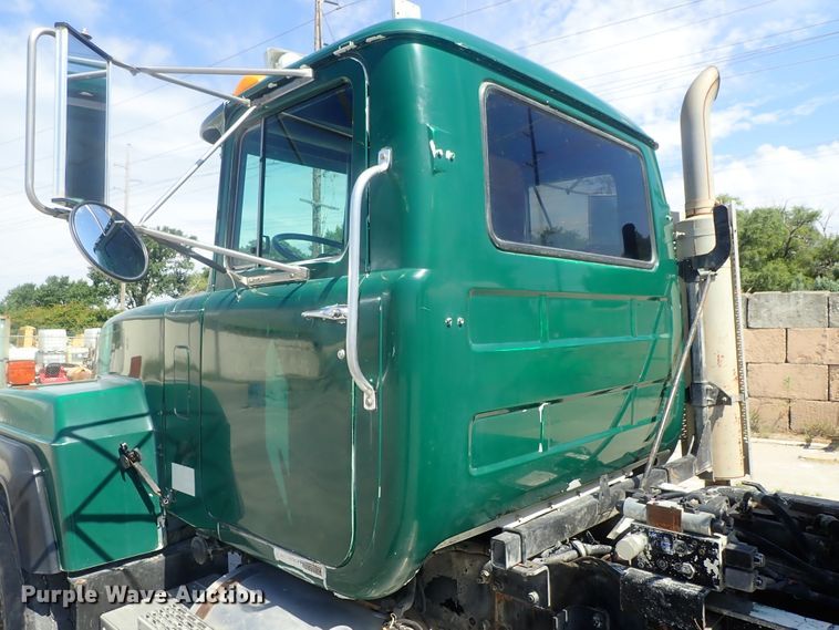 image for item DG2260 2001 Mack RD690S  ready mix truck