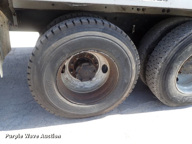 image for item DG2260 2001 Mack RD690S  ready mix truck