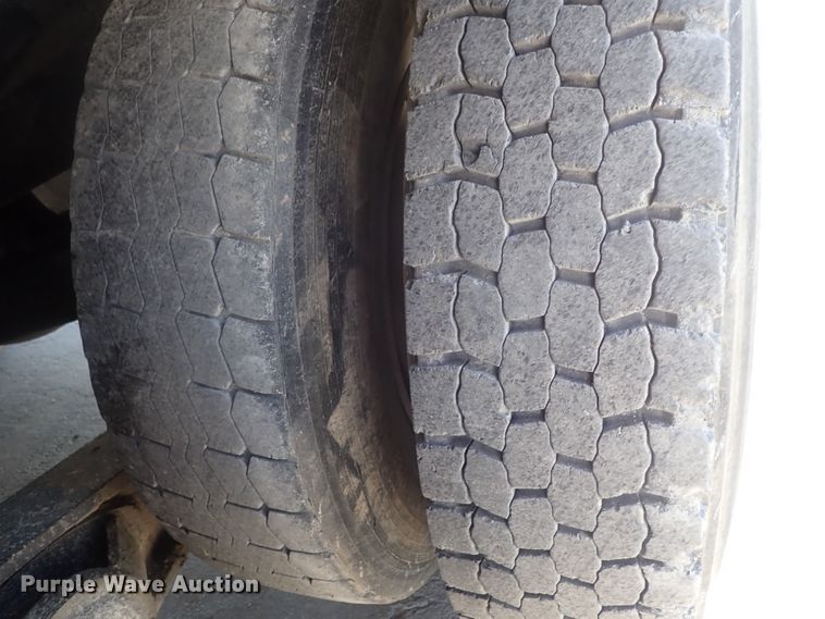 image for item DG2260 2001 Mack RD690S  ready mix truck