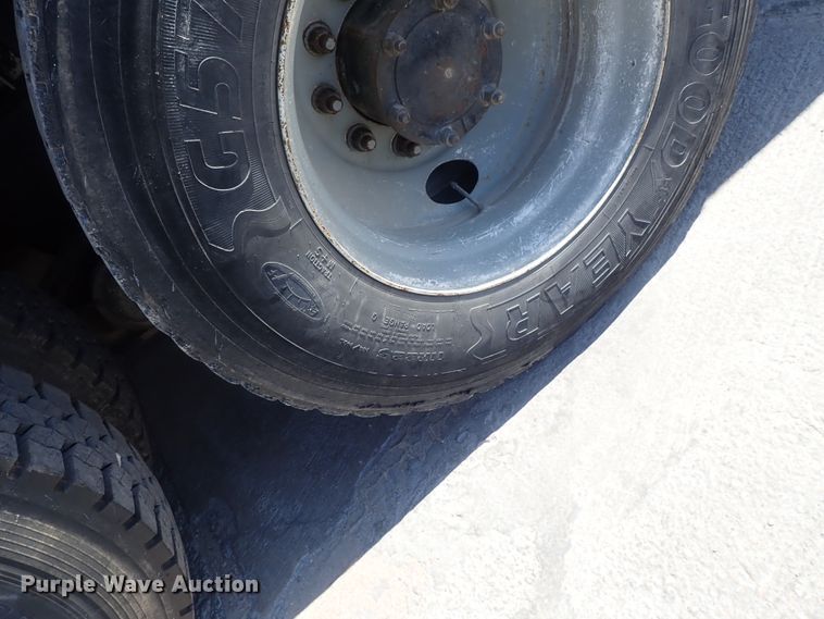 image for item DG2260 2001 Mack RD690S  ready mix truck