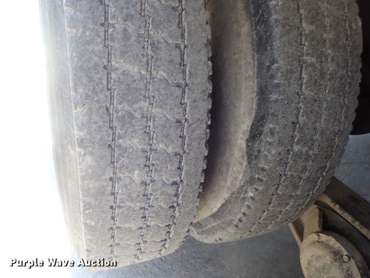 image for item DG2260 2001 Mack RD690S  ready mix truck