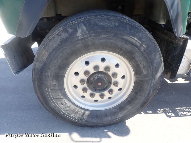 image for item DG2260 2001 Mack RD690S  ready mix truck