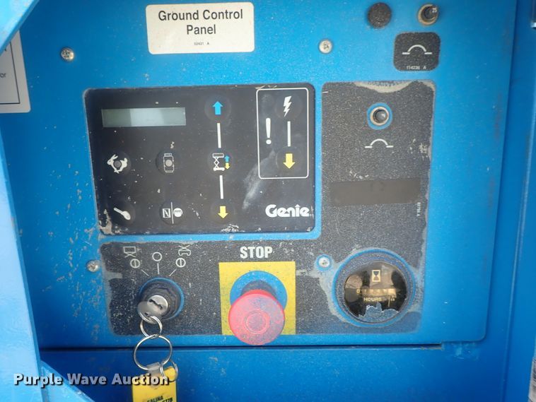 image for item DG2269 2007 Genie GS-4390  scissorl lift