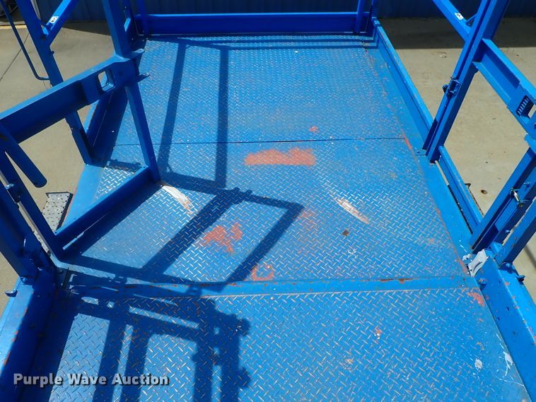 image for item DG2269 2007 Genie GS-4390  scissorl lift