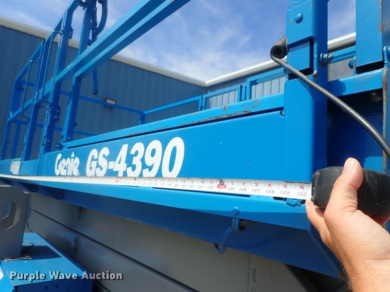 image for item DG2269 2007 Genie GS-4390  scissorl lift