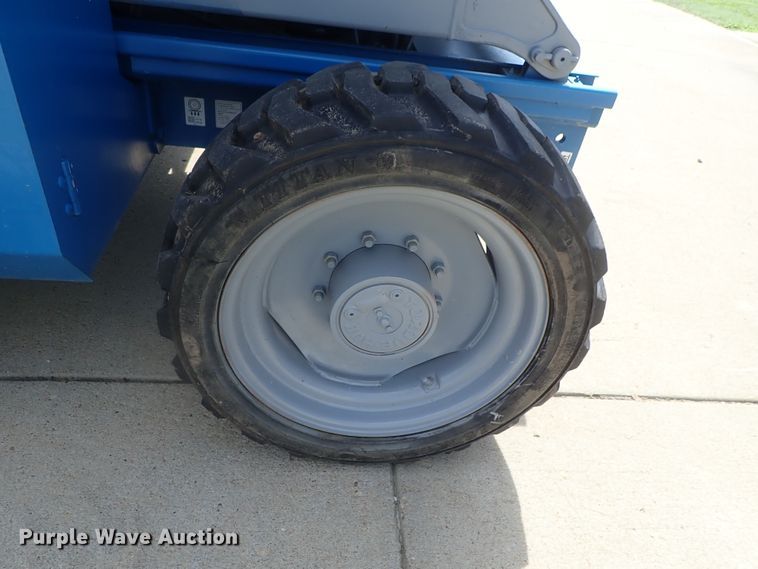 image for item DG2269 2007 Genie GS-4390  scissorl lift