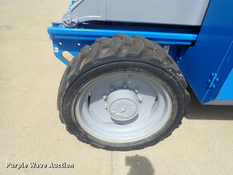 image for item DG2269 2007 Genie GS-4390  scissorl lift