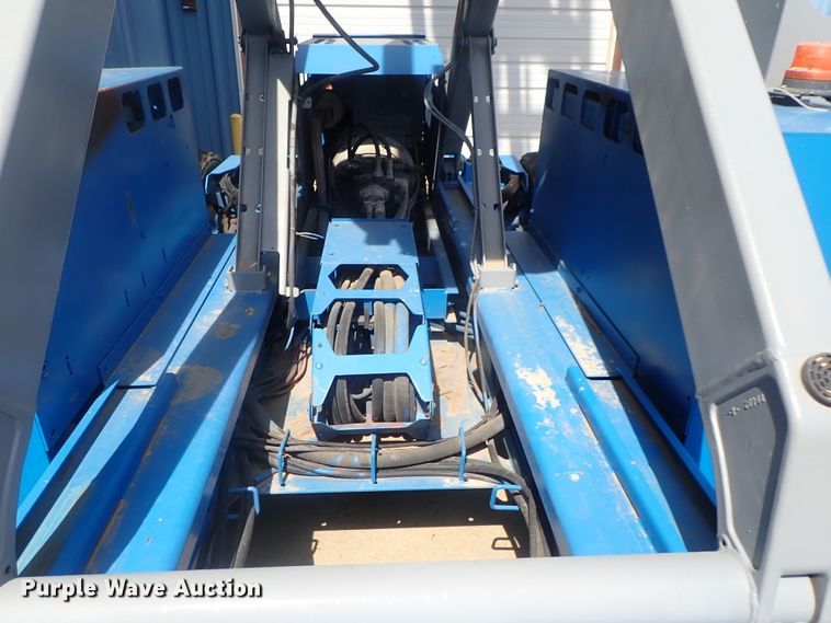 image for item DG2269 2007 Genie GS-4390  scissorl lift