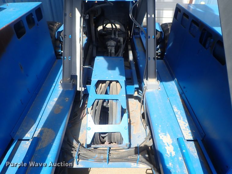 image for item DG2269 2007 Genie GS-4390  scissorl lift