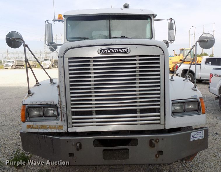 image for item DG2605 1997 Freightliner FLD  semi truck