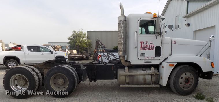 image for item DG2605 1997 Freightliner FLD  semi truck