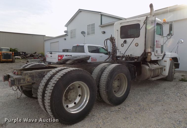 image for item DG2605 1997 Freightliner FLD  semi truck