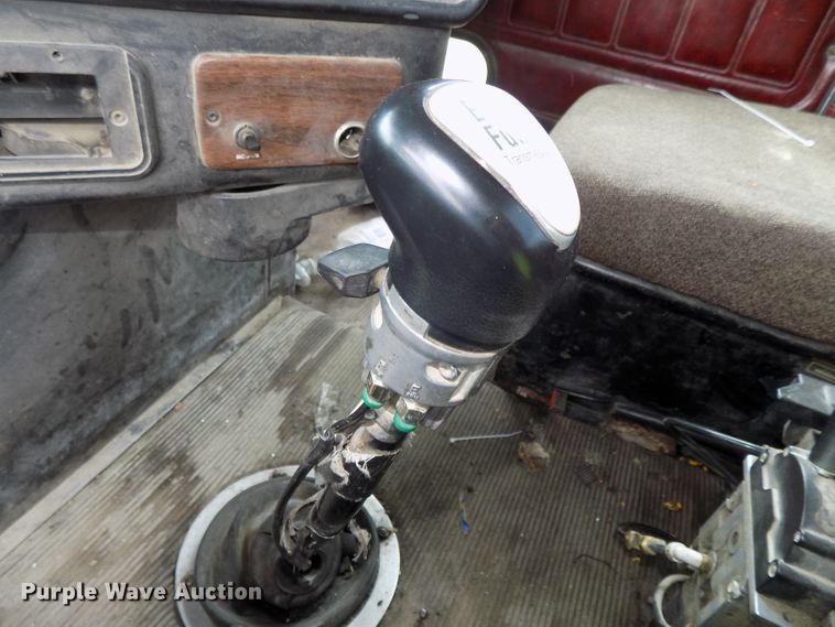 image for item DG2605 1997 Freightliner FLD  semi truck