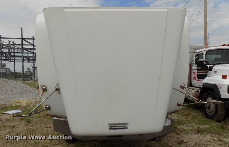 image for item DG2605 1997 Freightliner FLD  semi truck