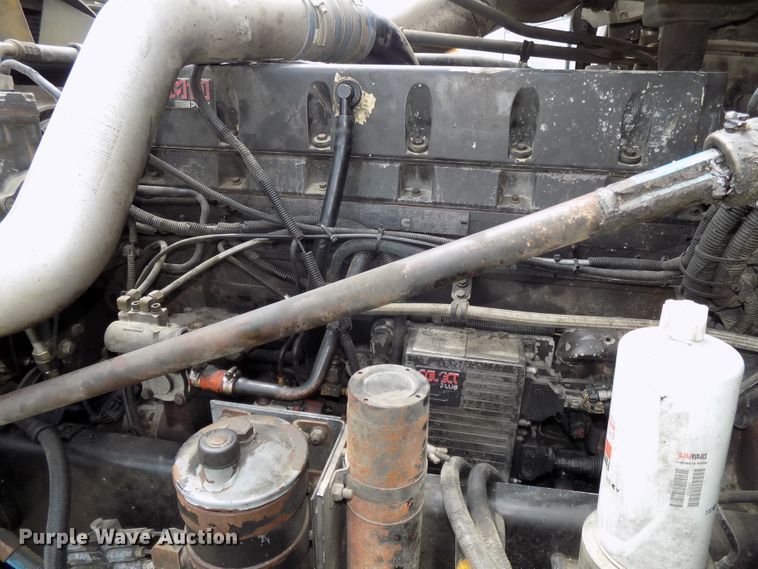 image for item DG2605 1997 Freightliner FLD  semi truck