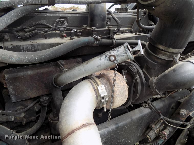 image for item DG2605 1997 Freightliner FLD  semi truck