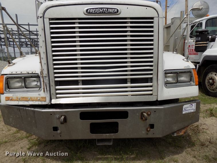 image for item DG2605 1997 Freightliner FLD  semi truck