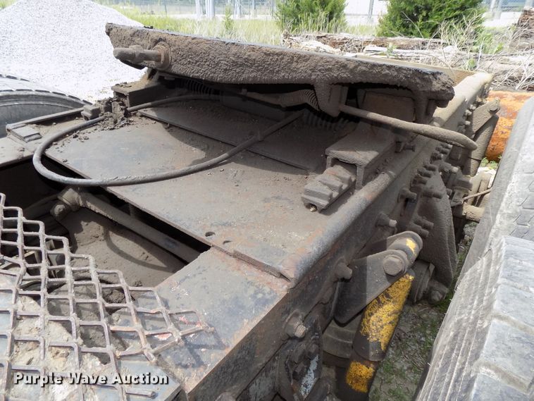 image for item DG2605 1997 Freightliner FLD  semi truck