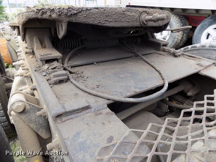 image for item DG2605 1997 Freightliner FLD  semi truck