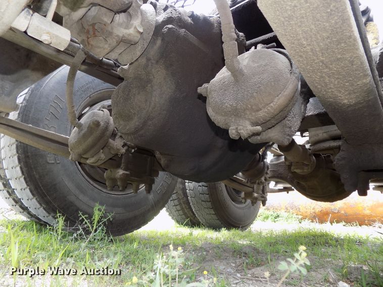 image for item DG2605 1997 Freightliner FLD  semi truck