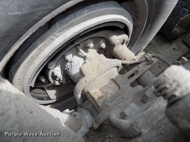 image for item DG2605 1997 Freightliner FLD  semi truck