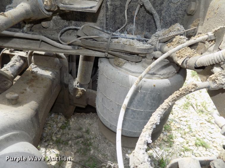 image for item DG2605 1997 Freightliner FLD  semi truck