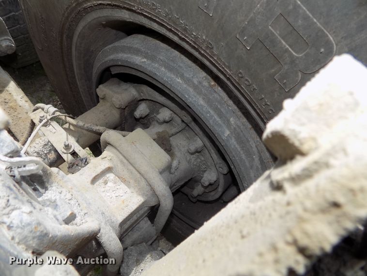 image for item DG2605 1997 Freightliner FLD  semi truck