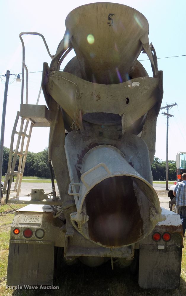 image for item DG2613 1994 Freightliner FLD  ready mix truck