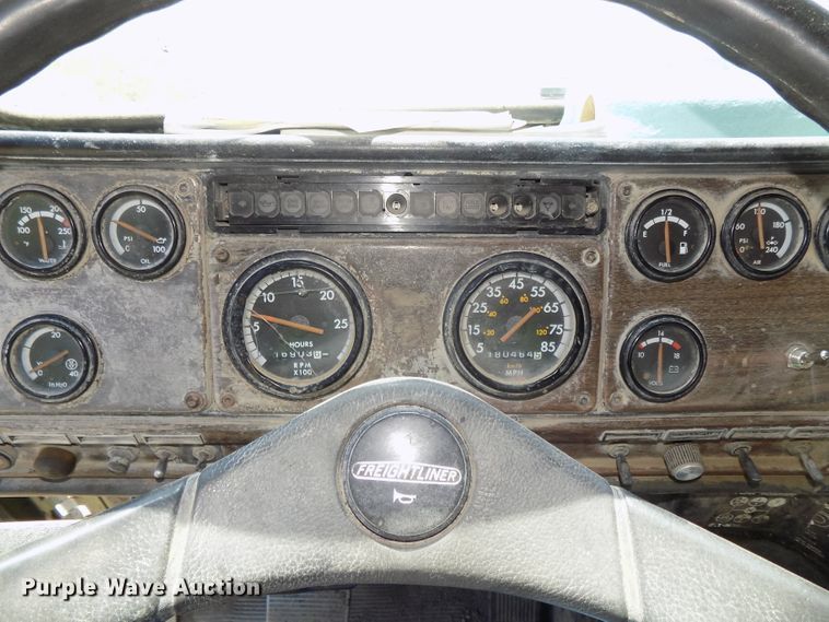 image for item DG2613 1994 Freightliner FLD  ready mix truck