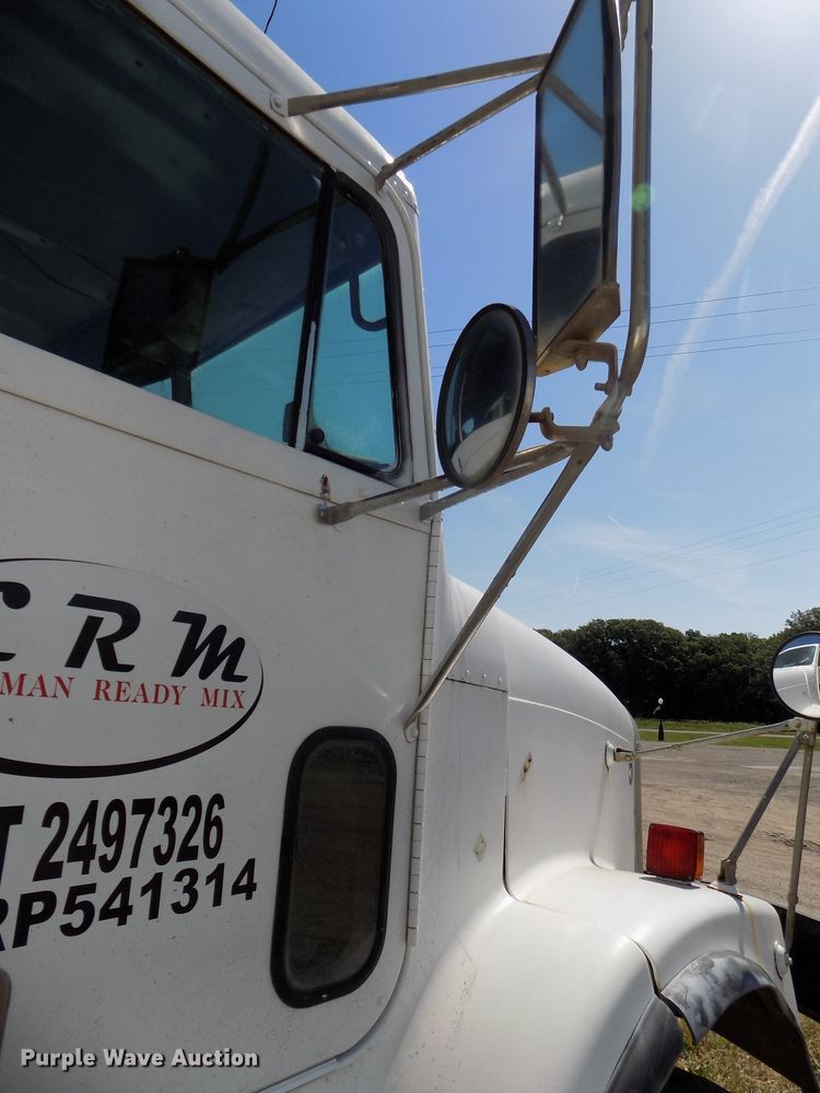 image for item DG2613 1994 Freightliner FLD  ready mix truck