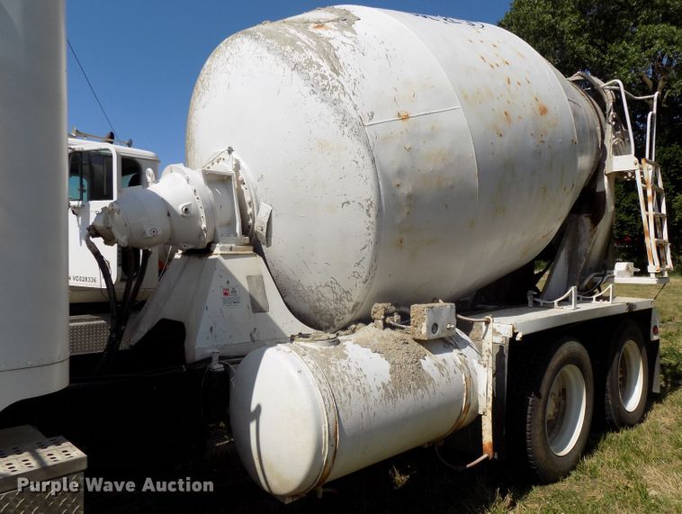 image for item DG2613 1994 Freightliner FLD  ready mix truck