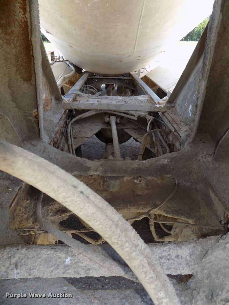 image for item DG2613 1994 Freightliner FLD  ready mix truck