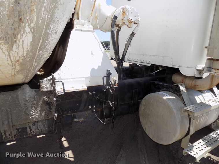 image for item DG2613 1994 Freightliner FLD  ready mix truck