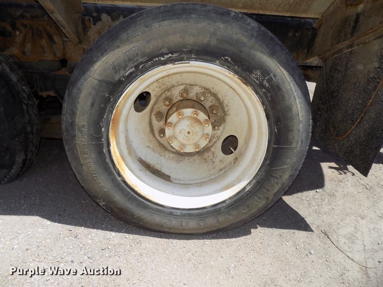 image for item DG2613 1994 Freightliner FLD  ready mix truck