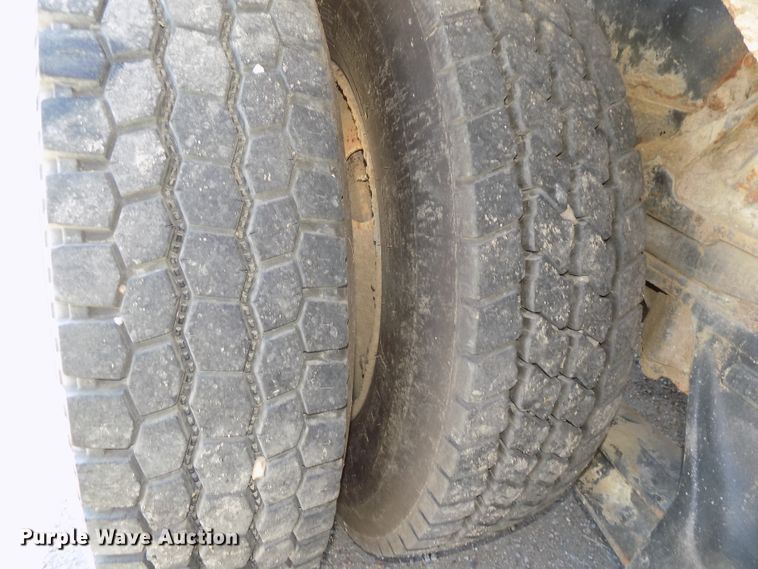 image for item DG2613 1994 Freightliner FLD  ready mix truck