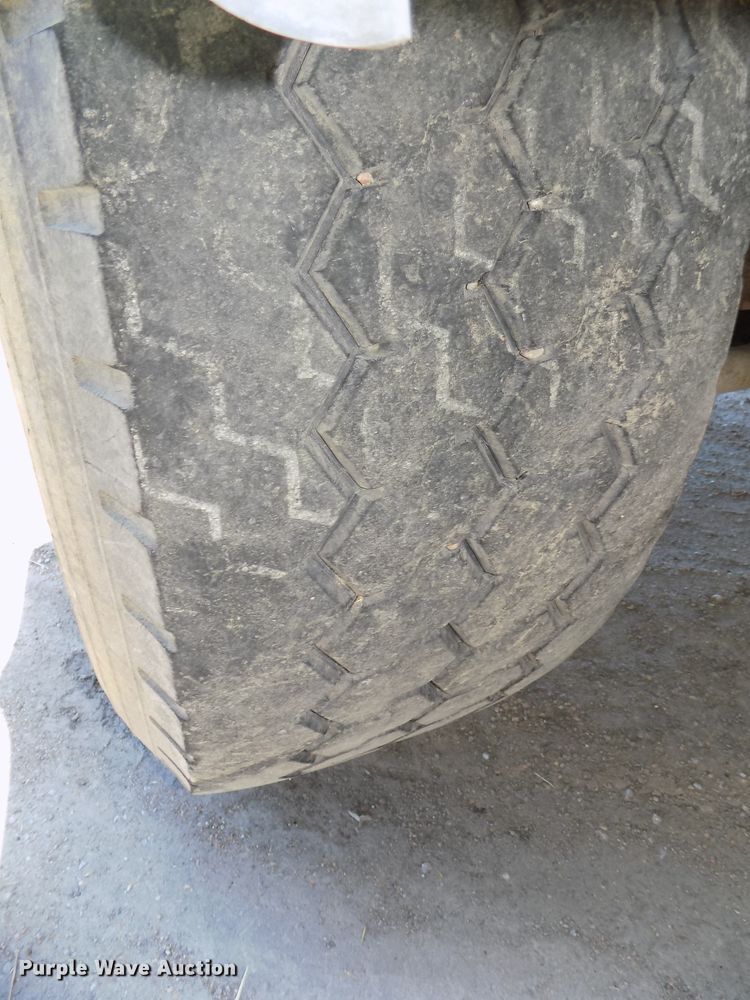 image for item DG2613 1994 Freightliner FLD  ready mix truck