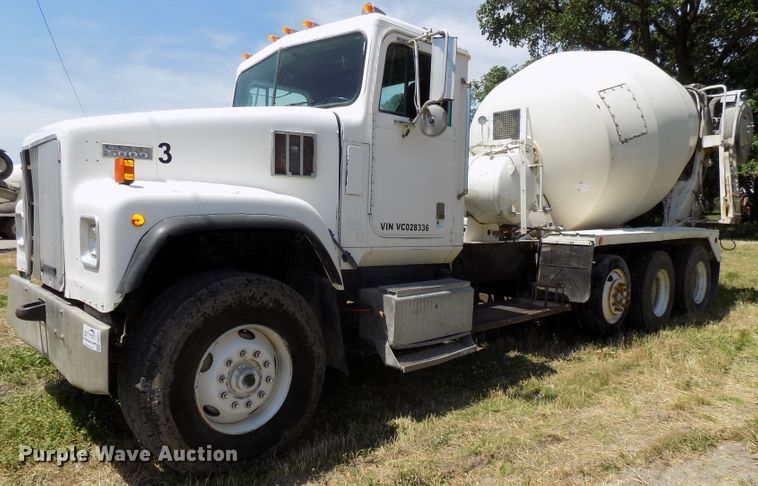 image for item DG2614 1997 International 5000SFA  ready mix truck