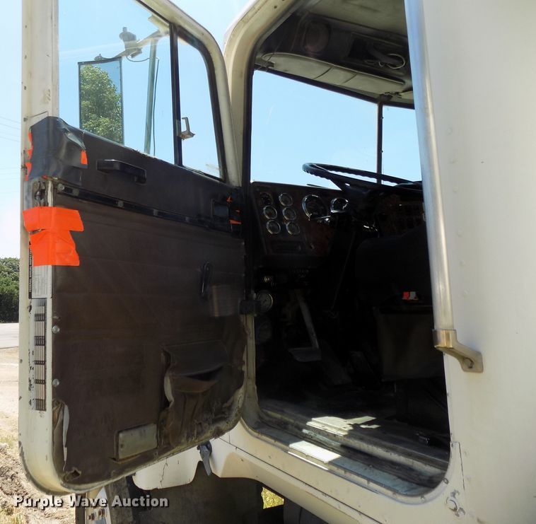 image for item DG2614 1997 International 5000SFA  ready mix truck