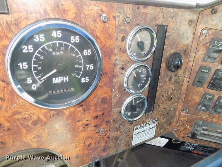 image for item DG2614 1997 International 5000SFA  ready mix truck