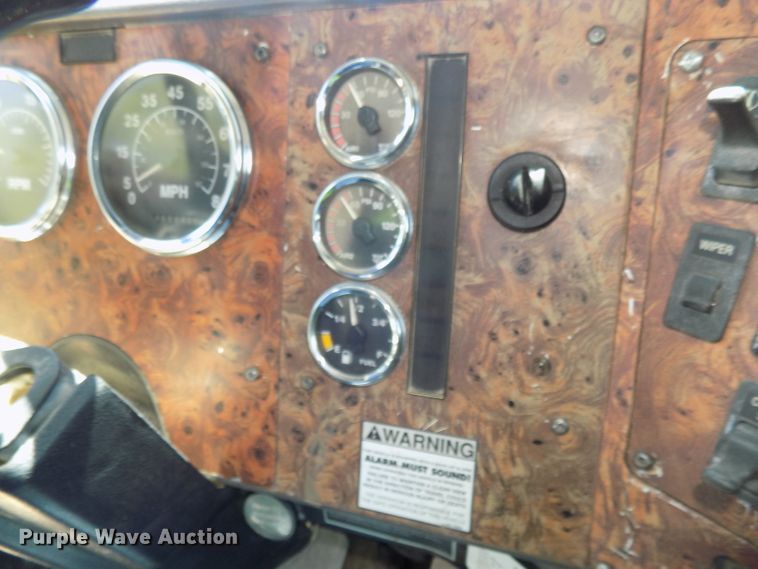 image for item DG2614 1997 International 5000SFA  ready mix truck