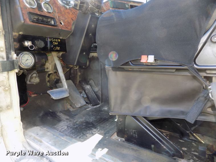 image for item DG2614 1997 International 5000SFA  ready mix truck