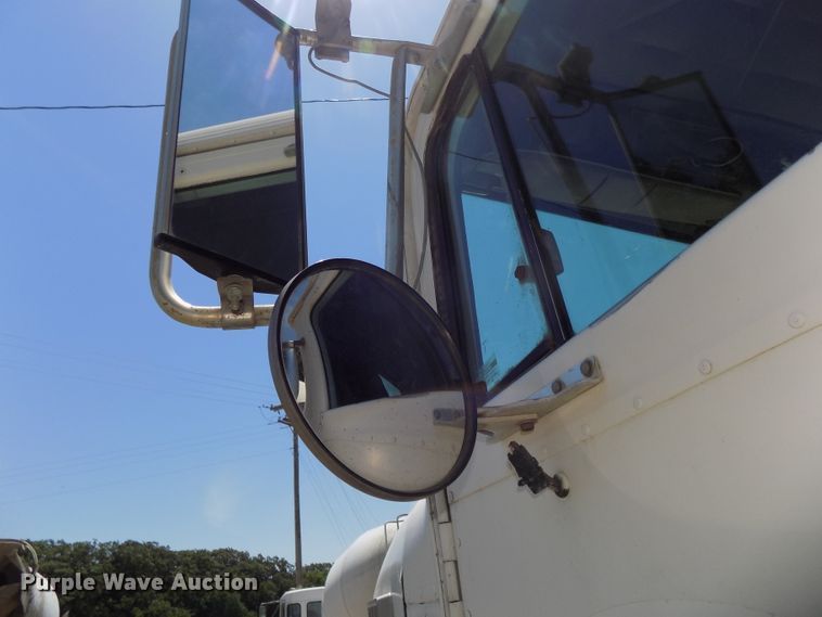 image for item DG2614 1997 International 5000SFA  ready mix truck