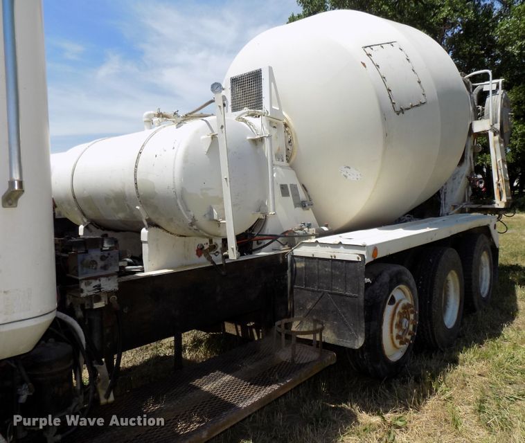 image for item DG2614 1997 International 5000SFA  ready mix truck