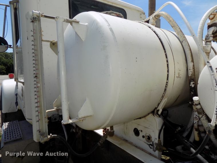 image for item DG2614 1997 International 5000SFA  ready mix truck