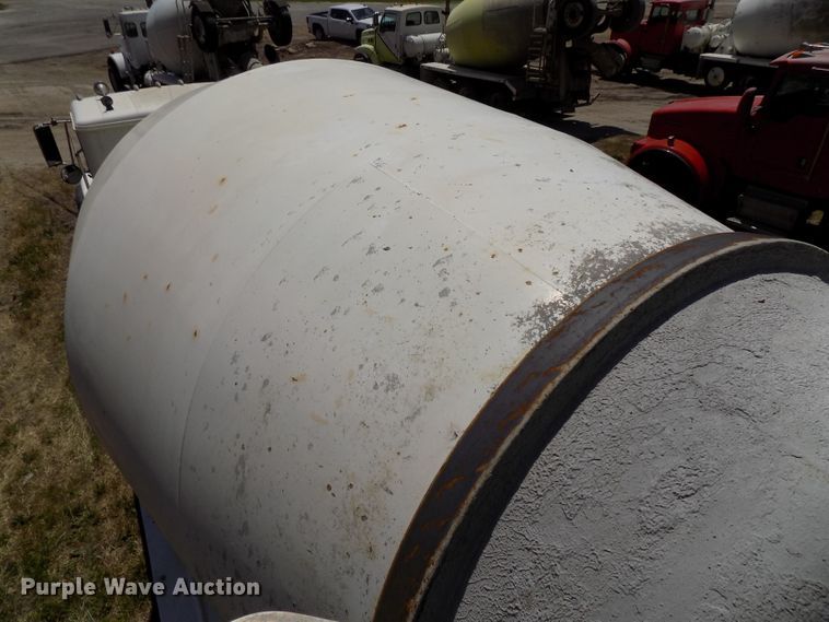 image for item DG2614 1997 International 5000SFA  ready mix truck