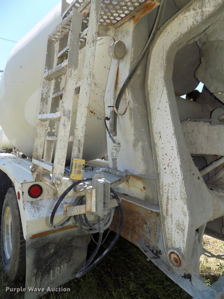 image for item DG2614 1997 International 5000SFA  ready mix truck