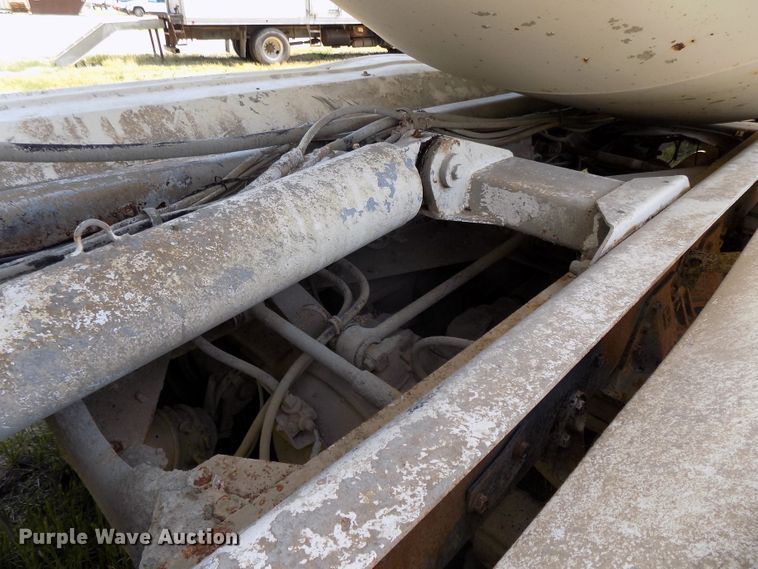 image for item DG2614 1997 International 5000SFA  ready mix truck