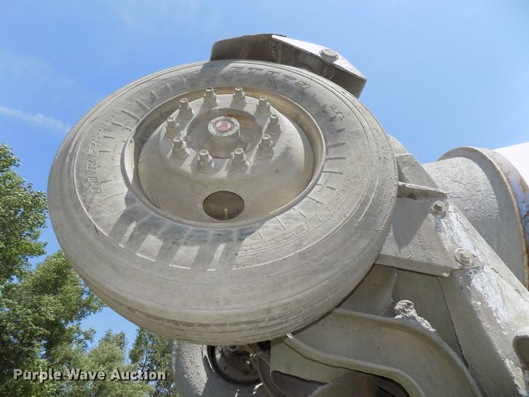 image for item DG2614 1997 International 5000SFA  ready mix truck