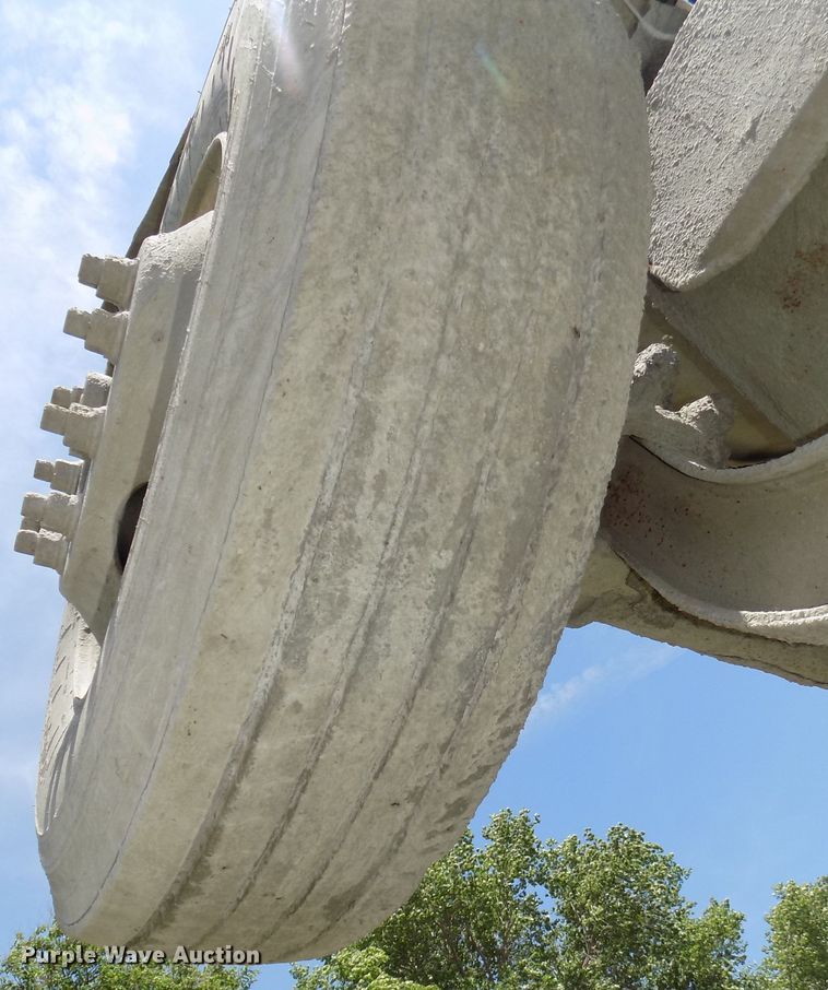 image for item DG2614 1997 International 5000SFA  ready mix truck